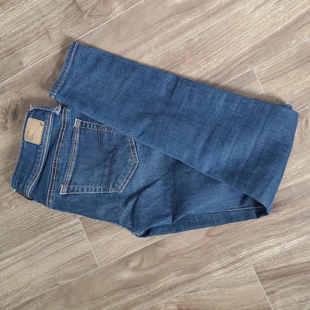 AE  - American Eagle Jeans